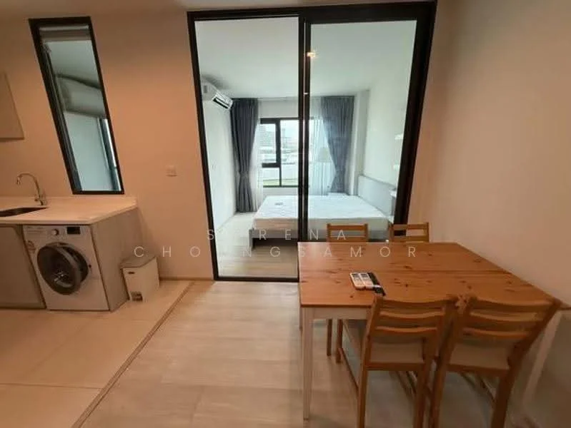1 Bedroom condo in Life One Wireless