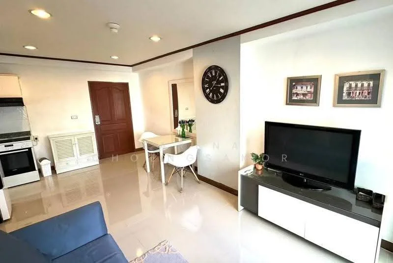 1 Bedroom condo in Saranjai Mansion