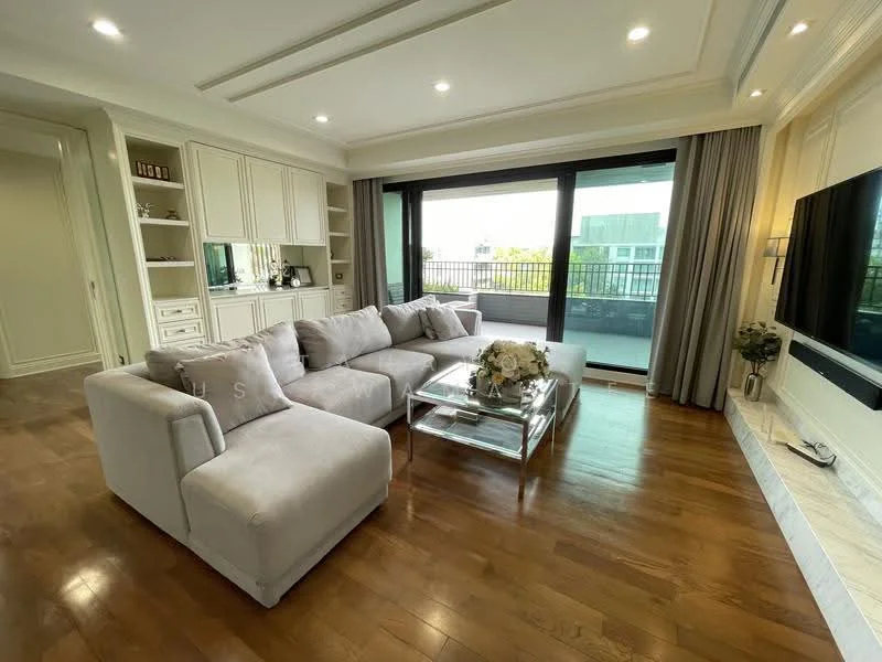 2 Bedroom condo in The Lanai Sathorn