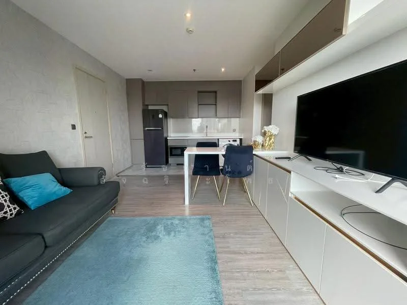 2 Bedroom condo in Rhythm Ekkamai