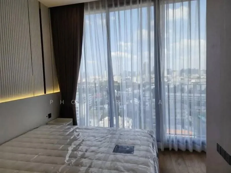 1 Bedroom condo in Noble Around Ari