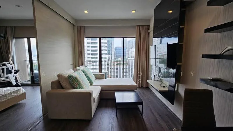 1 Bedroom condo in Noble Refine