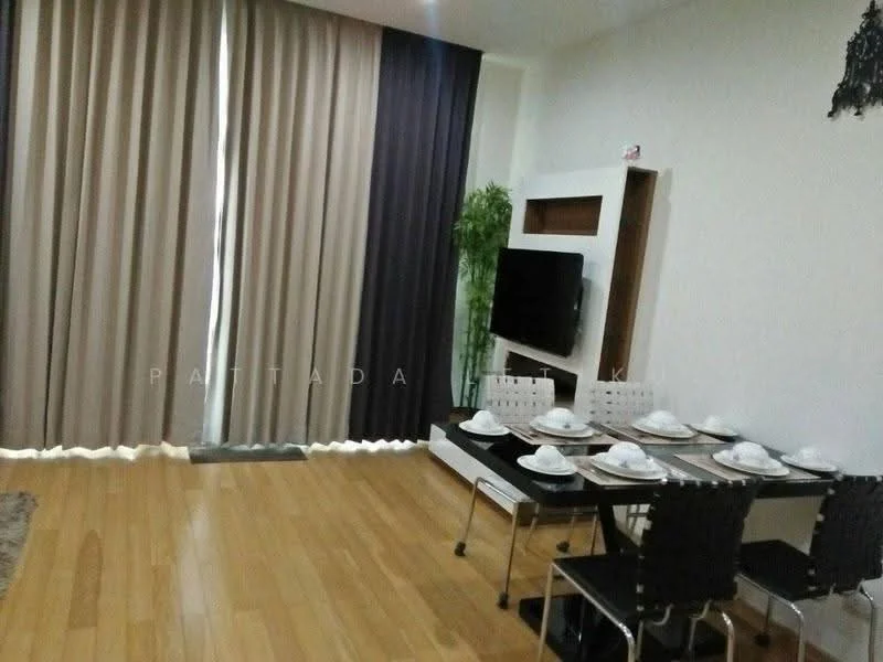 2 Bedroom condo in 39 by Sansiri