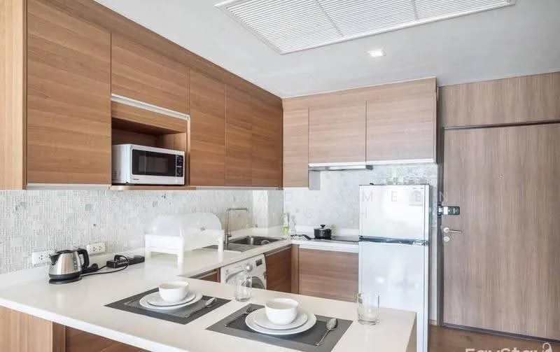 1 Bedroom condo in Noble Refine