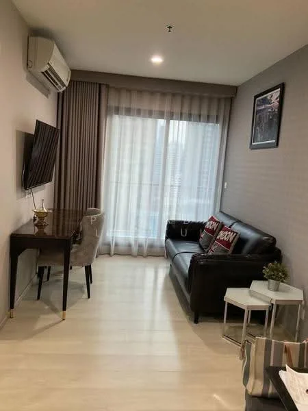 2 Bedroom condo in Life Asoke