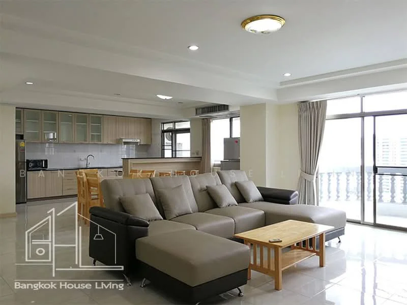 3 Bedroom condo in Royal Castle Sukhumvit