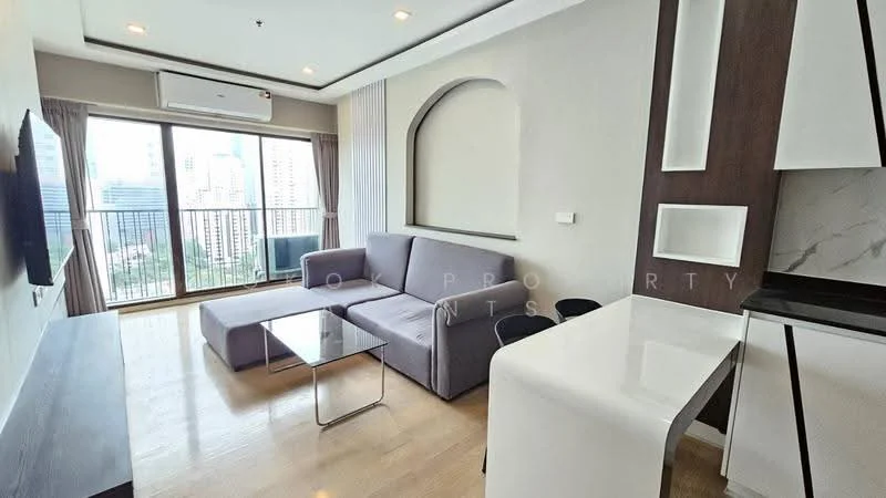 1 Bedroom condo in Noble Refine