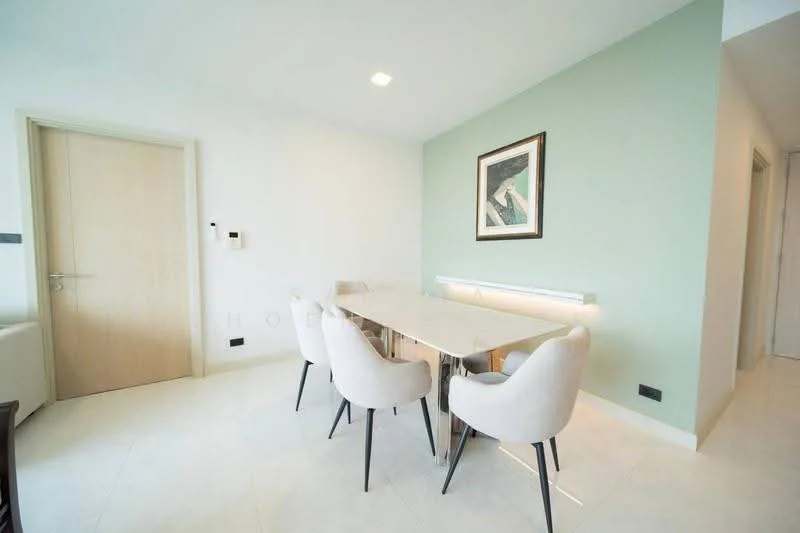 2 Bedroom condo in Watermark Chaophraya