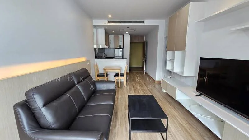 1 Bedroom condo in Noble Refine