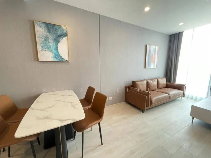 1 Bedroom condo in Noble Ploenchit