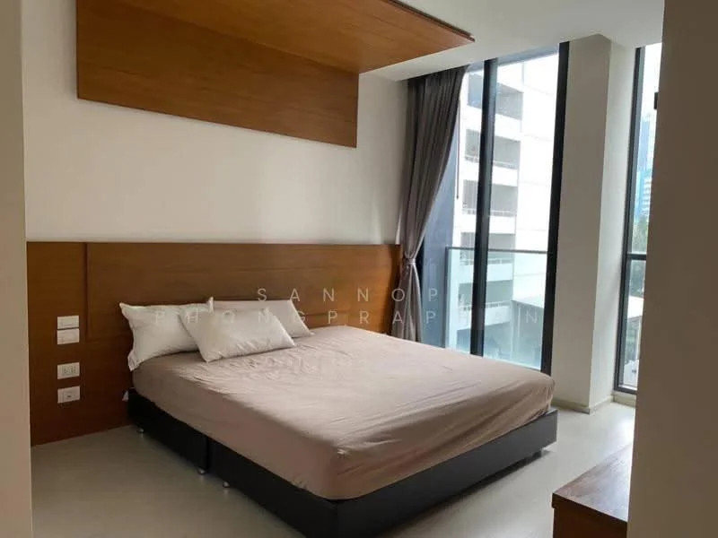 2 Bedroom condo in Noble Ploenchit