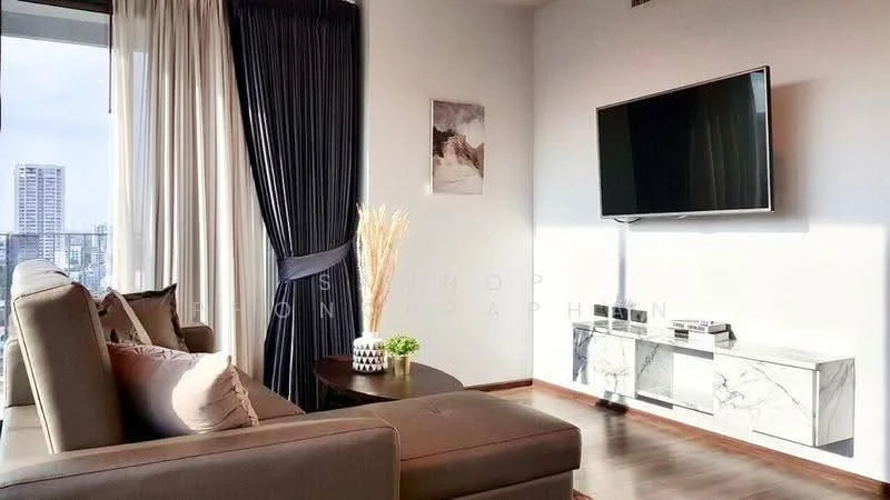 2 Bedroom condo in CEIL by Sansiri