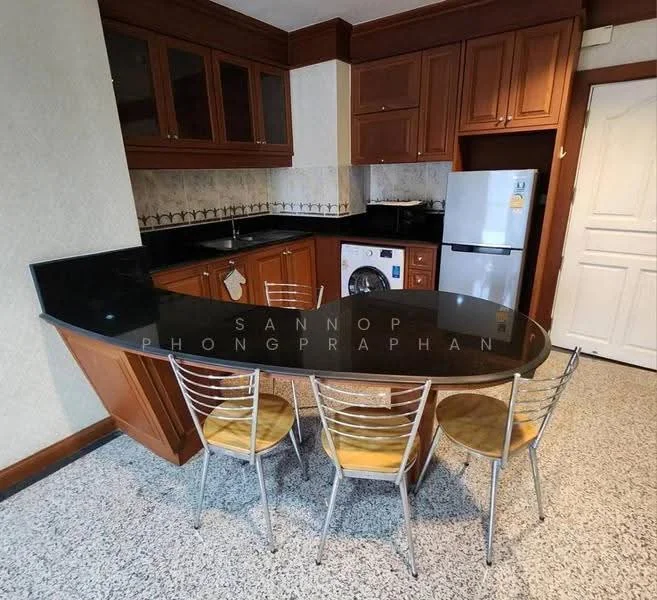 2 Bedroom condo in Pathumwan Oasis