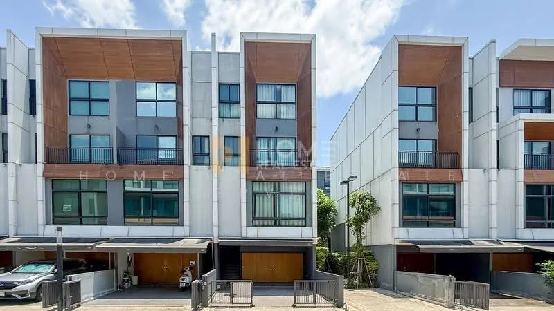 3 Bedroom condo in Arden Phatthanakan