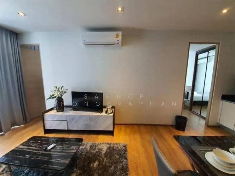 2 Bedroom condo in Park Origin Phrom Phong (Park 24)