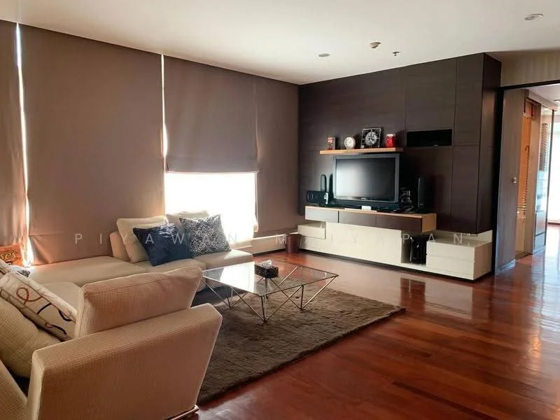 2 Bedroom condo in 59 Heritage