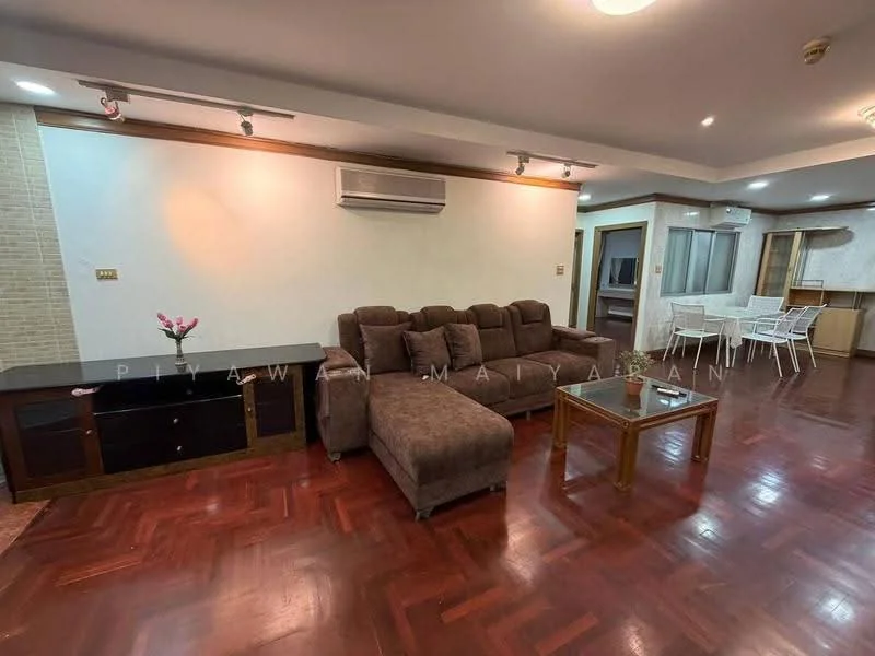 2 Bedroom condo in Petch 9 Tower