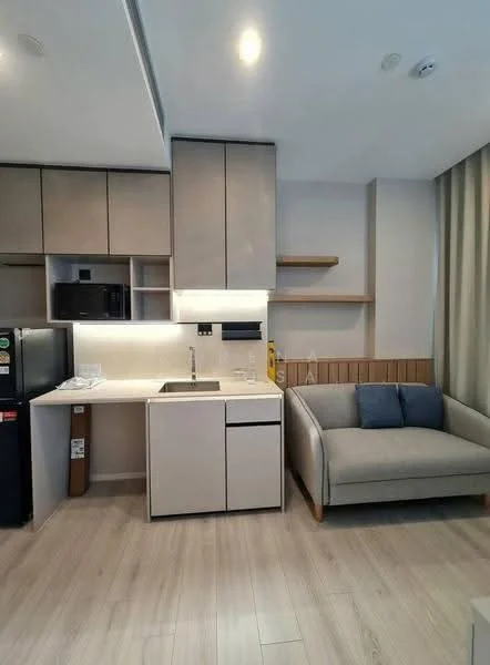 1 Bedroom condo in The Room Phaya Thai