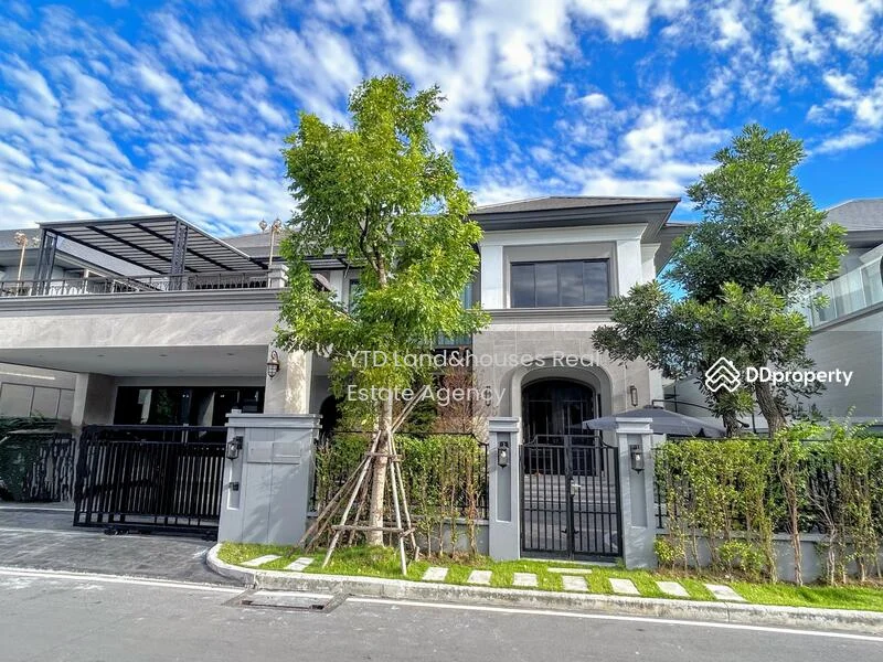 4 Bedroom condo in Grand Bangkok Boulevard Bangna-Onnut