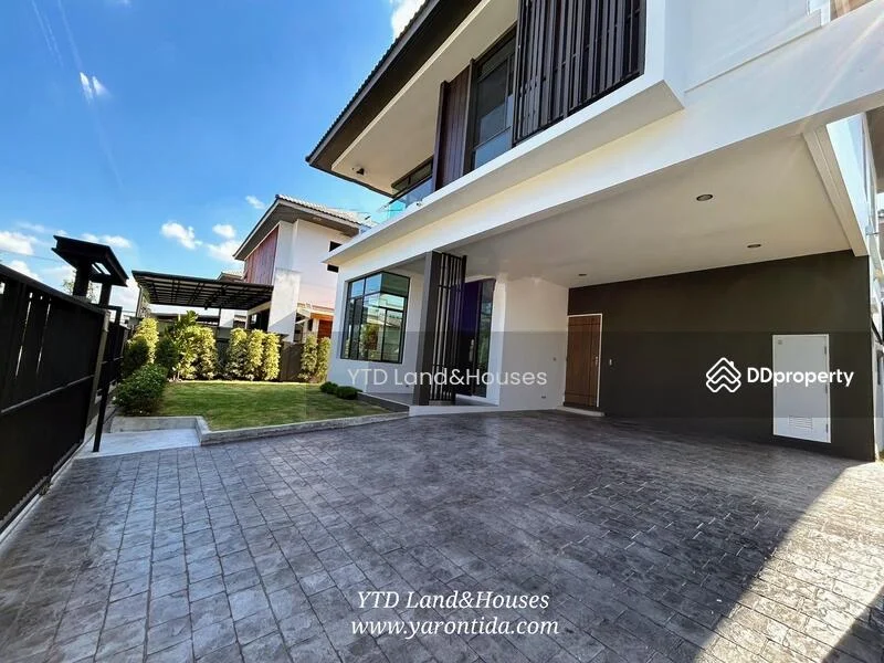 3 Bedroom condo in Manthana Ramintra-Wongwean
