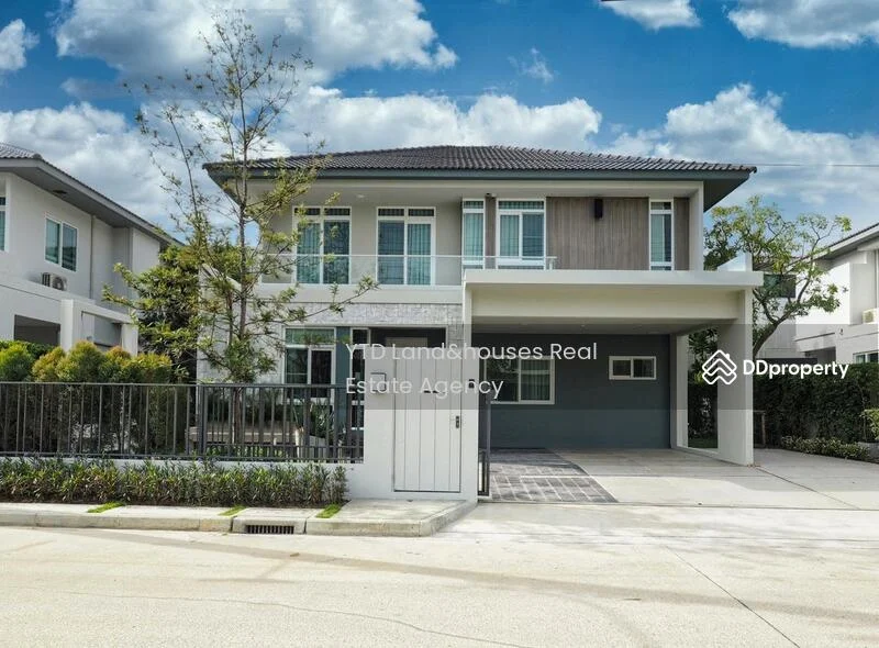4 Bedroom condo in Mantana Bangna-Wongwaen
