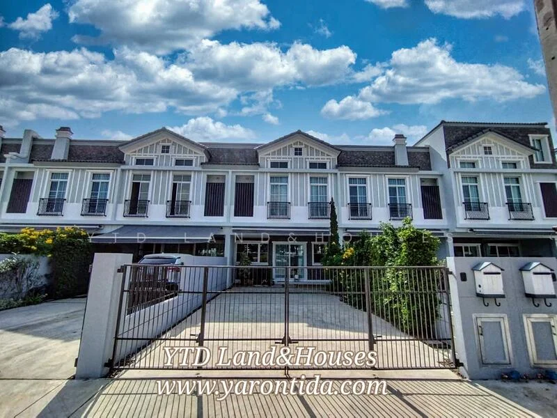 3 Bedroom condo in Indy 2 Bangna-Ramkhamhaeng 2