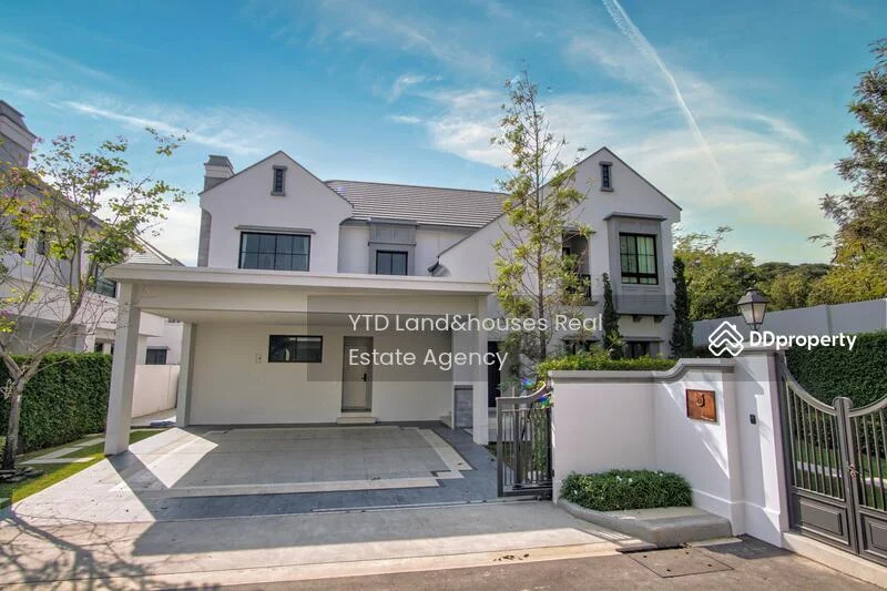 4 Bedroom condo in Nantawan Rama 9 - New Krungthepkreetha