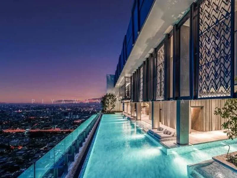 2 Bedroom condo in The Address Siam-Ratchathewi