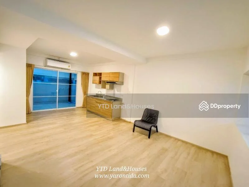 2 Bedroom condo in Indy 2 Bangna-Ramkhamhaeng 2