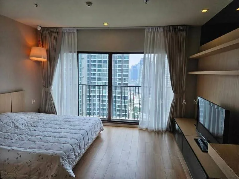 1 Bedroom condo in Noble Refine