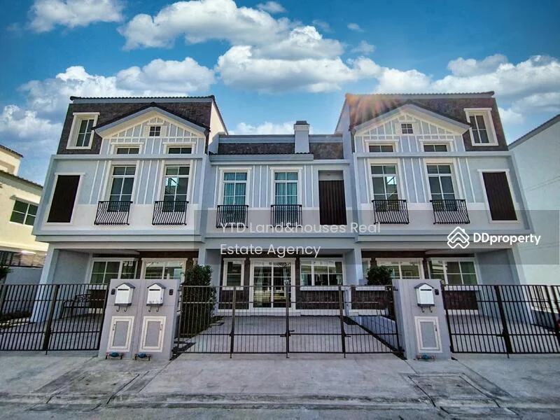 3 Bedroom condo in Indy 2 Bangna-Ramkhamhaeng 2