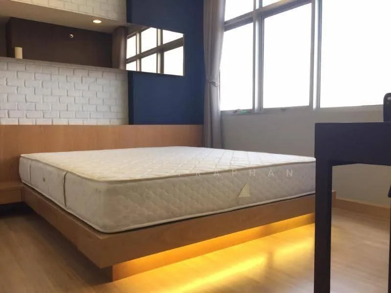 1 Bedroom condo in Chewathai Ratchaprarop