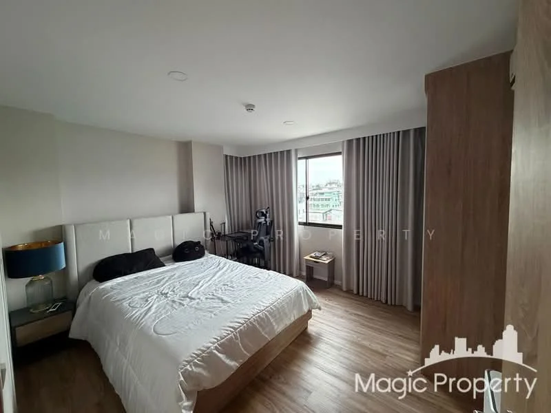 2 Bedroom condo in Blossom Condo @ Sathorn-Charoenrat