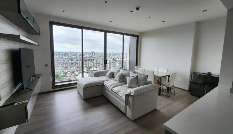2 Bedroom condo in Rhythm Charoenkrung Pavillion