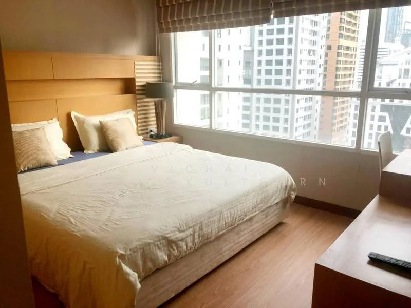 2 Bedroom condo in Urbana Langsuan