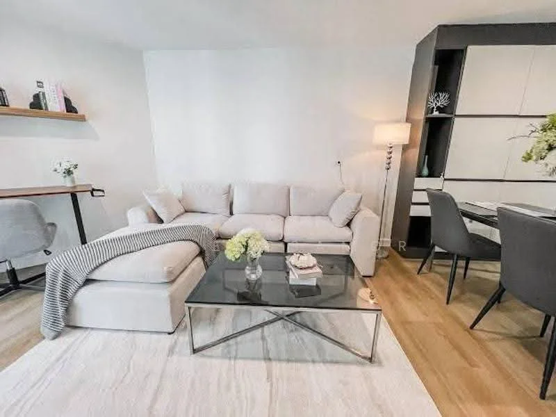2 Bedroom condo in Belle Grand Rama 9