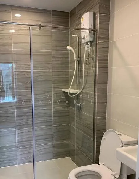 2 Bedroom condo in Supalai Loft Prajadhipok-Wongwian Yai