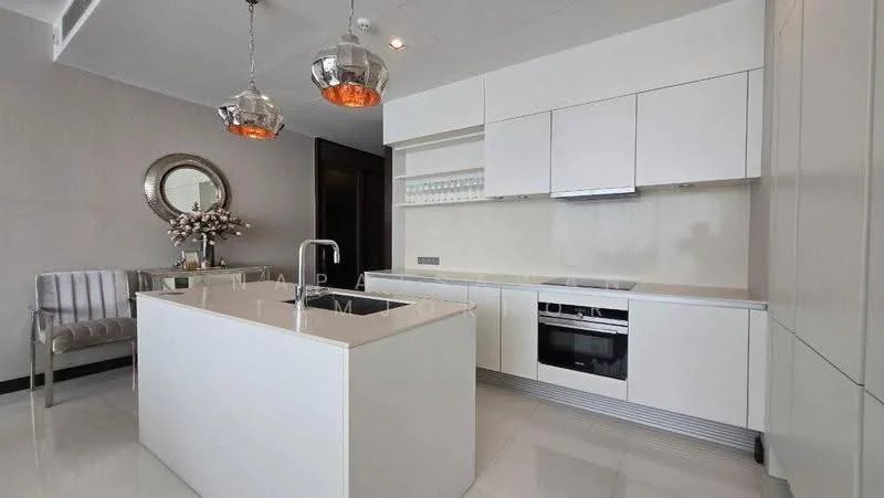 3 Bedroom condo in Q1 Sukhumvit