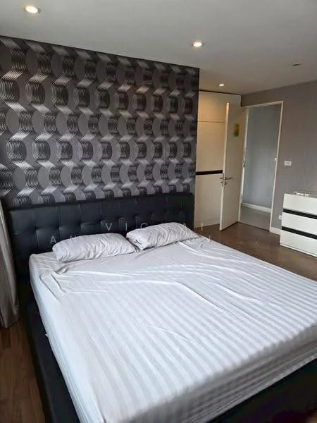 2 Bedroom condo in The Clover Thonglor Residence