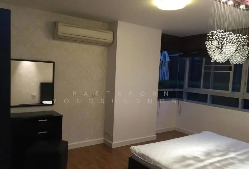 2 Bedroom condo in The Clover Thonglor Residence