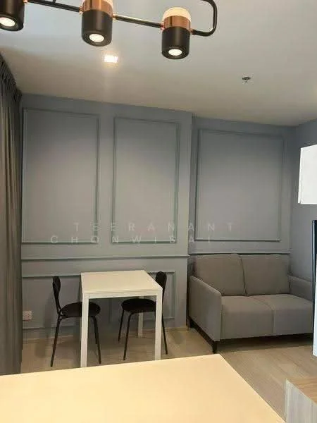 1 Bedroom condo in Life One Wireless