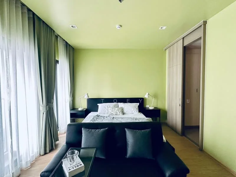 1 Bedroom condo in Noble Ploenchit