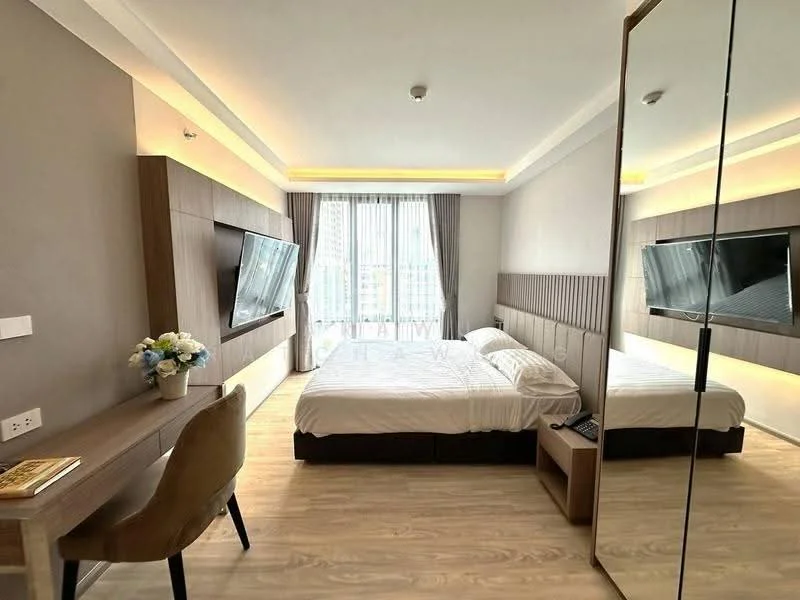 2 Bedroom condo in 39 Suites