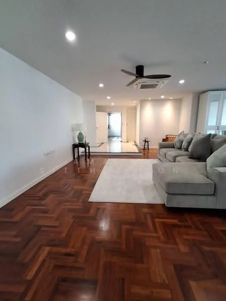 4 Bedroom condo in The Lanai Private Residence