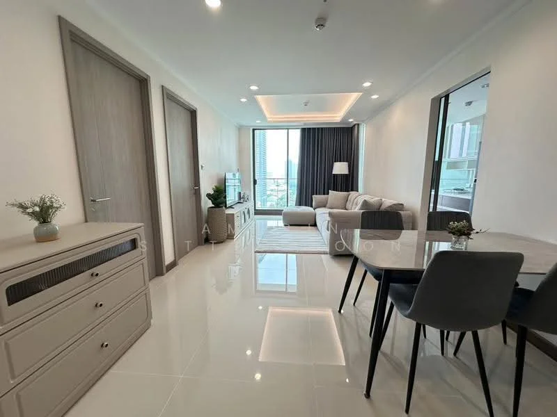 2 Bedroom condo in Supalai Oriental Sukhumvit 39