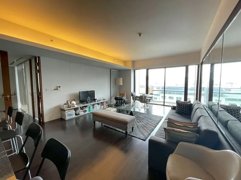 2 Bedroom condo in Hansar Rajdamri
