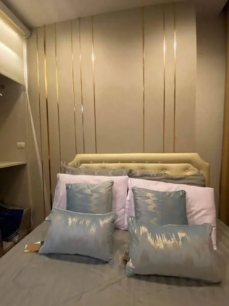 1 Bedroom condo in Wish Signature Midtown Siam