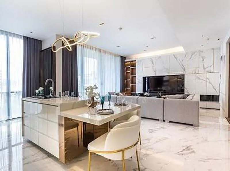 3 Bedroom condo in Domus 18
