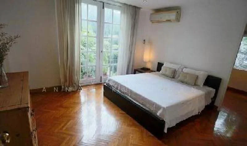 2 Bedroom condo in Navin Mansion