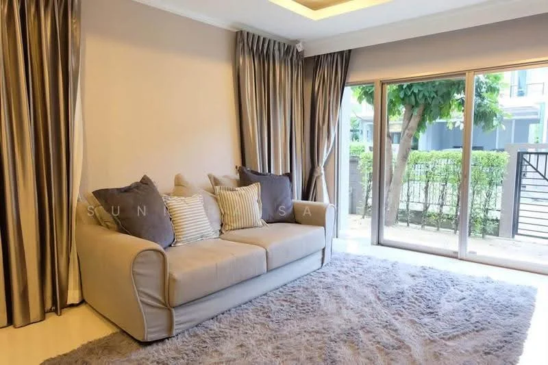 3 Bedroom condo in The Plant Estique Pattanakarn 38